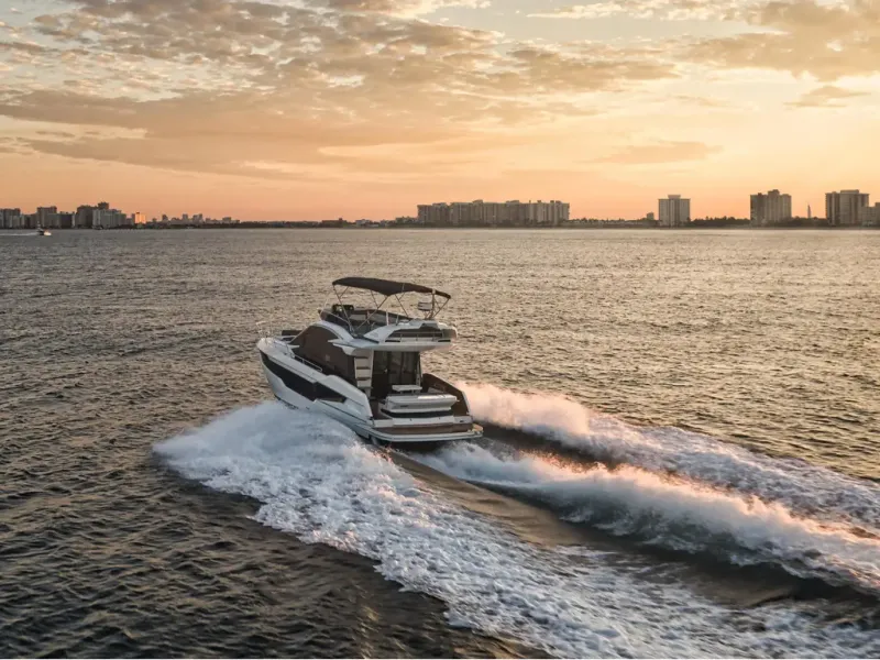 Slide: The Image of Galeon 400 FLY 2026 - 5