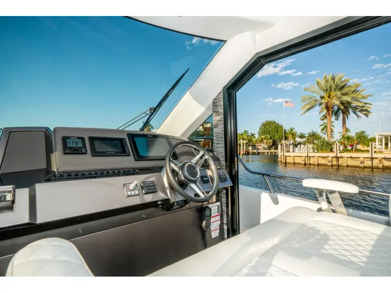 Slide: The Image of Galeon 400 FLY 2026 - 56