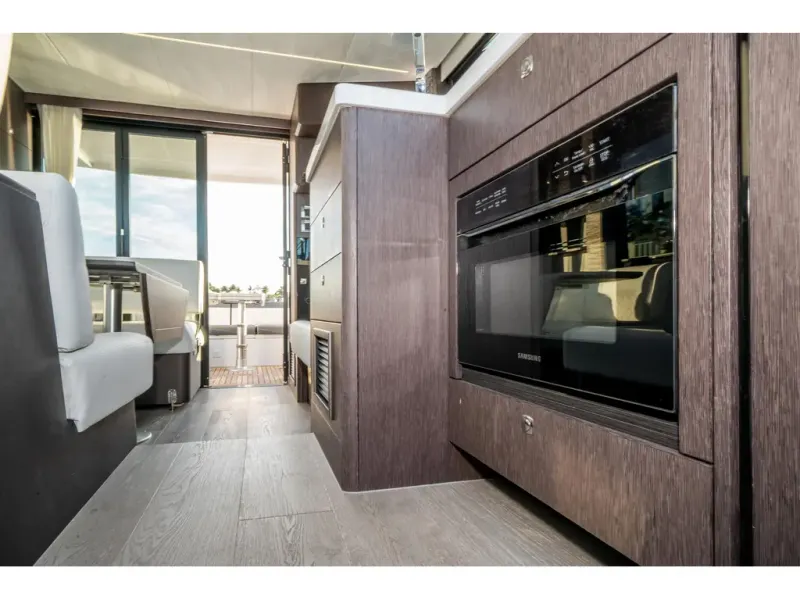 Slide: The Image of Galeon 400 FLY 2026 - 58