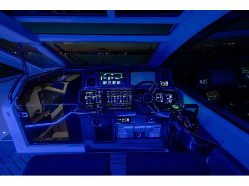 Slide: The Image of Galeon 375 GTO 2026 - 12