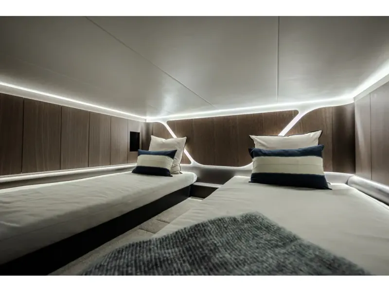 Slide: The Image of Galeon 375 GTO 2026 - 19