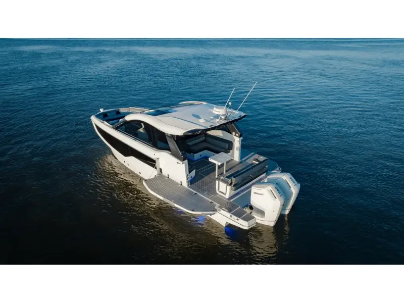 Slide: The Image of Galeon 375 GTO 2026 - 6