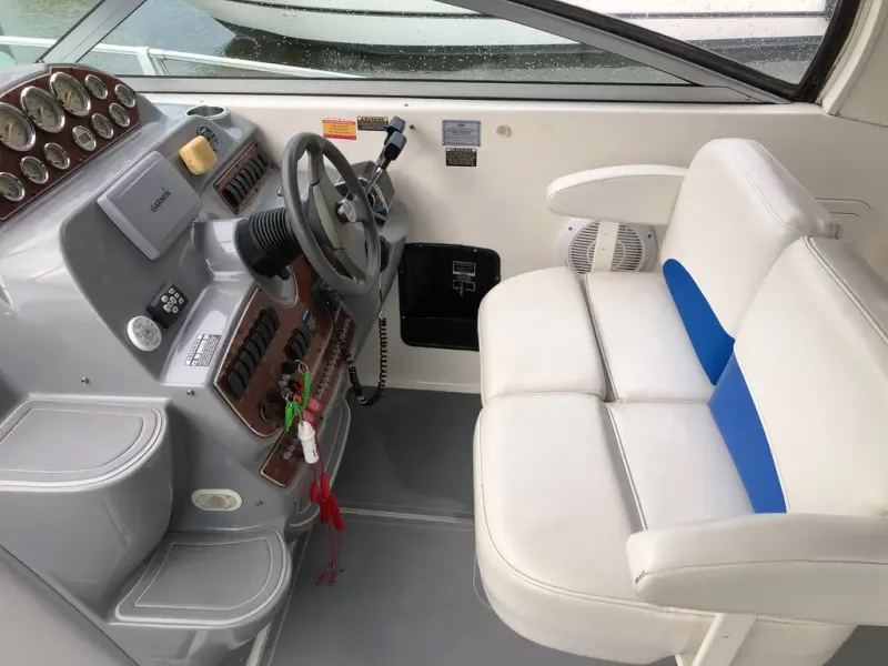 Slide: The Image of Bayliner 325 2006 - 12