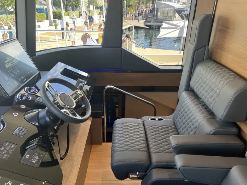 Slide: The Image of Absolute NAVETTA 75 2026 - 20