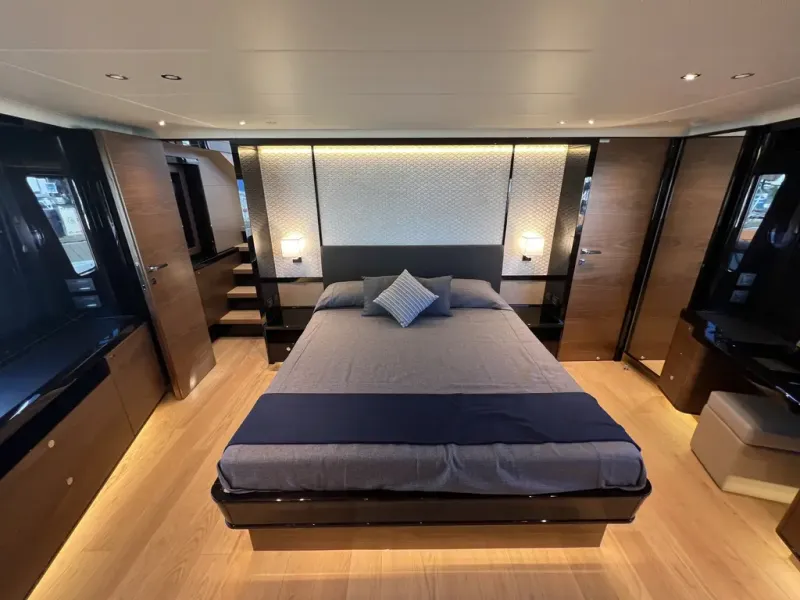 Slide: The Image of Absolute NAVETTA 75 2026 - 25