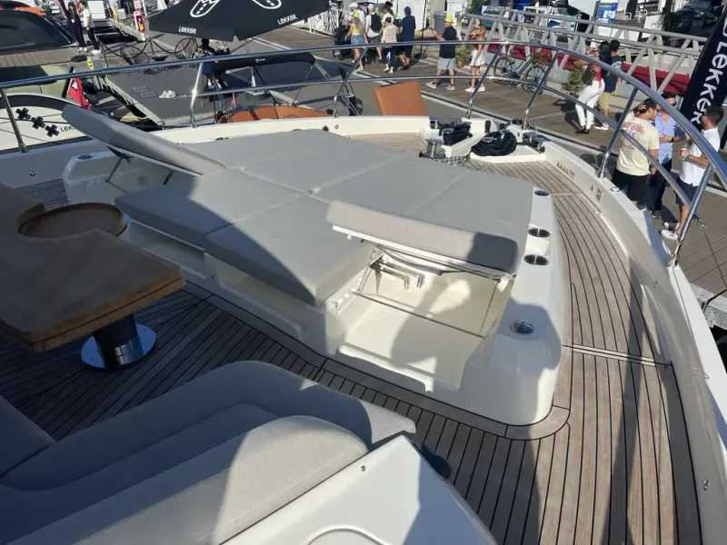 Slide: The Image of Absolute NAVETTA 75 2026 - 4