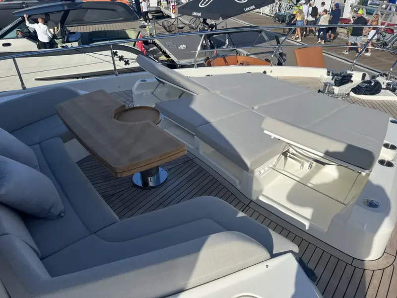 Slide: The Image of Absolute NAVETTA 75 2026 - 6