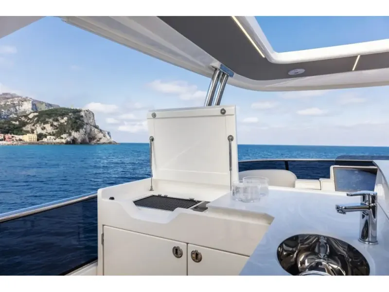 Slide: The Image of Absolute NAVETTA 68 2026 - 11