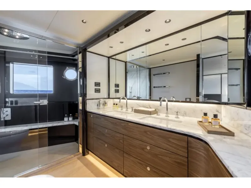 Slide: The Image of Absolute NAVETTA 68 2026 - 14