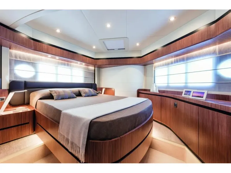 Slide: The Image of Absolute NAVETTA 52 2026 - 13