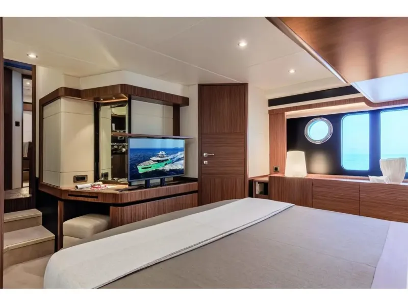 Slide: The Image of Absolute NAVETTA 52 2026 - 15