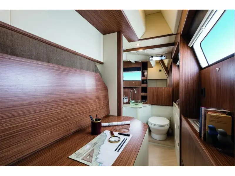 Slide: The Image of Absolute NAVETTA 52 2026 - 20