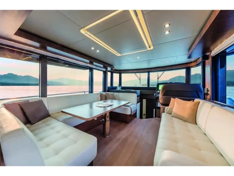 Slide: The Image of Absolute NAVETTA 52 2026 - 7