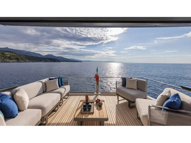 Slide: The Image of Absolute 60 FLY 2026 - 10