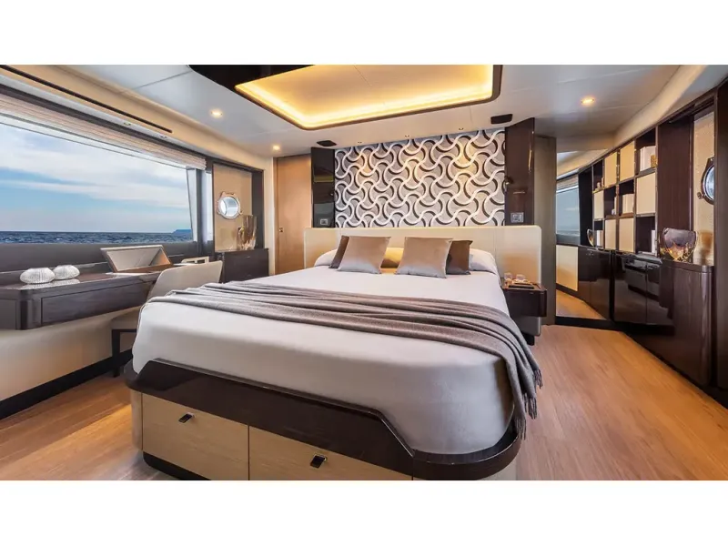 Slide: The Image of Absolute 60 FLY 2026 - 15