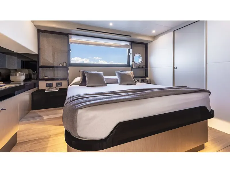 Slide: The Image of Absolute 60 FLY 2026 - 17