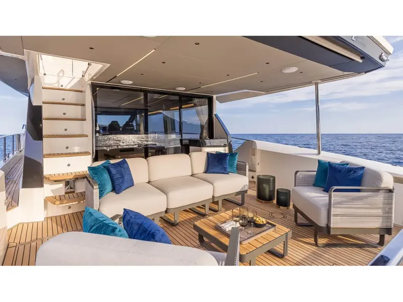 Slide: The Image of Absolute 60 FLY 2026 - 6