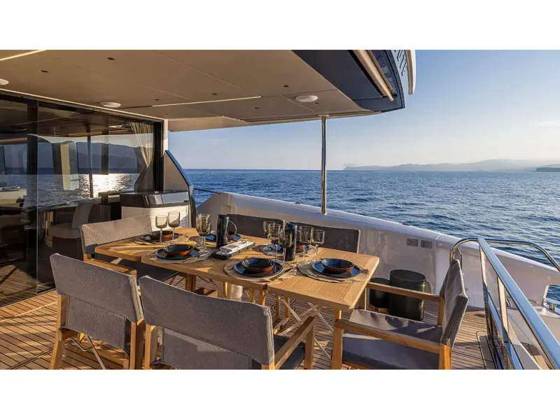 Slide: The Image of Absolute 60 FLY 2026 - 7