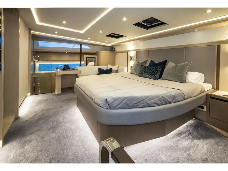 Slide: The Image of Aquila 70 LUXURY 2026 - 17