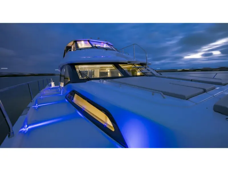 Slide: The Image of Aquila 70 LUXURY 2026 - 4