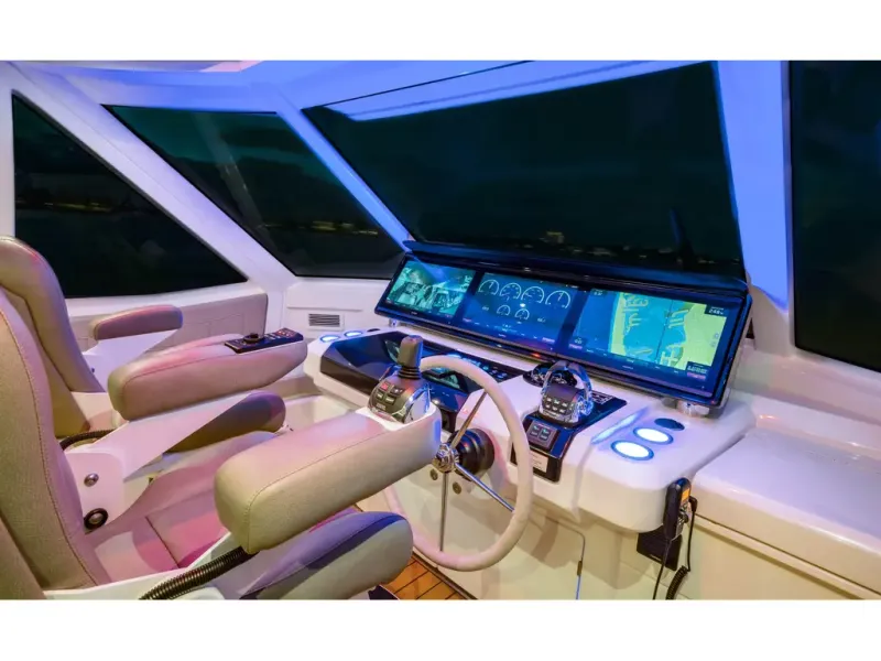 Slide: The Image of Aquila 70 LUXURY 2026 - 6