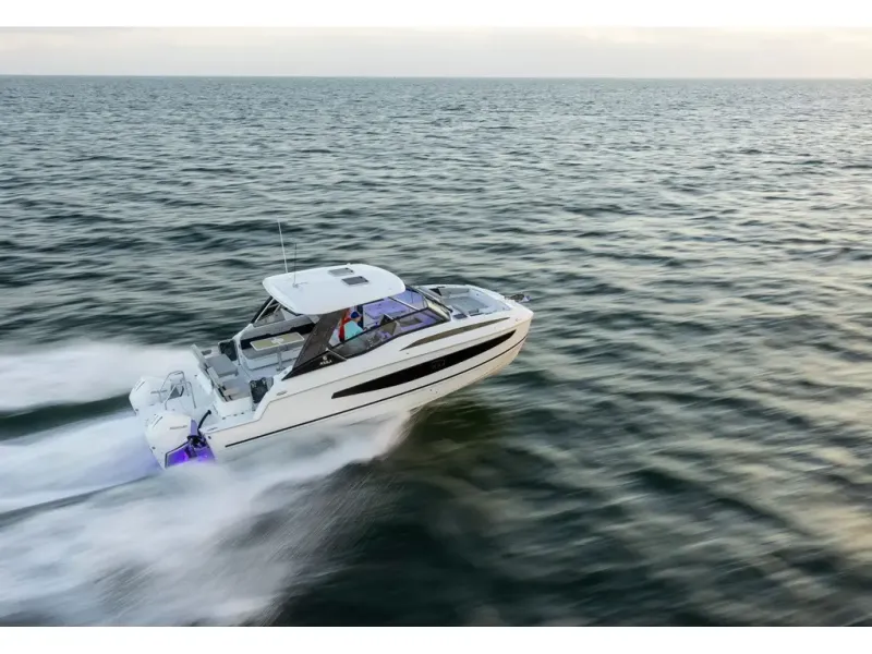 Slide: The Image of Aquila 32 SPORT 2026 - 15