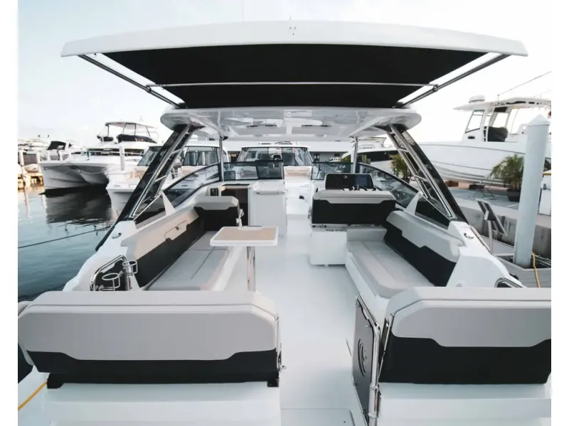 Slide: The Image of Aquila 32 SPORT 2026 - 16