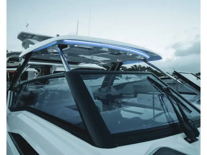 Slide: The Image of Aquila 32 SPORT 2026 - 17