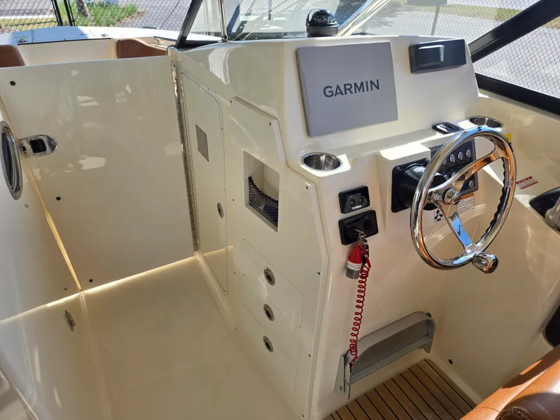 Slide: The Image of Scout 275 Dorado 2018 - 20