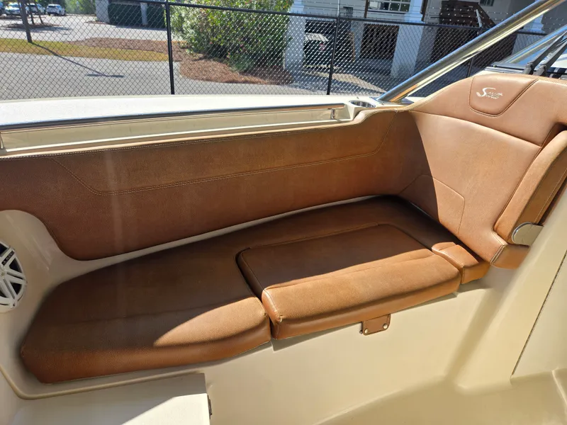 Slide: The Image of Scout 275 Dorado 2018 - 23