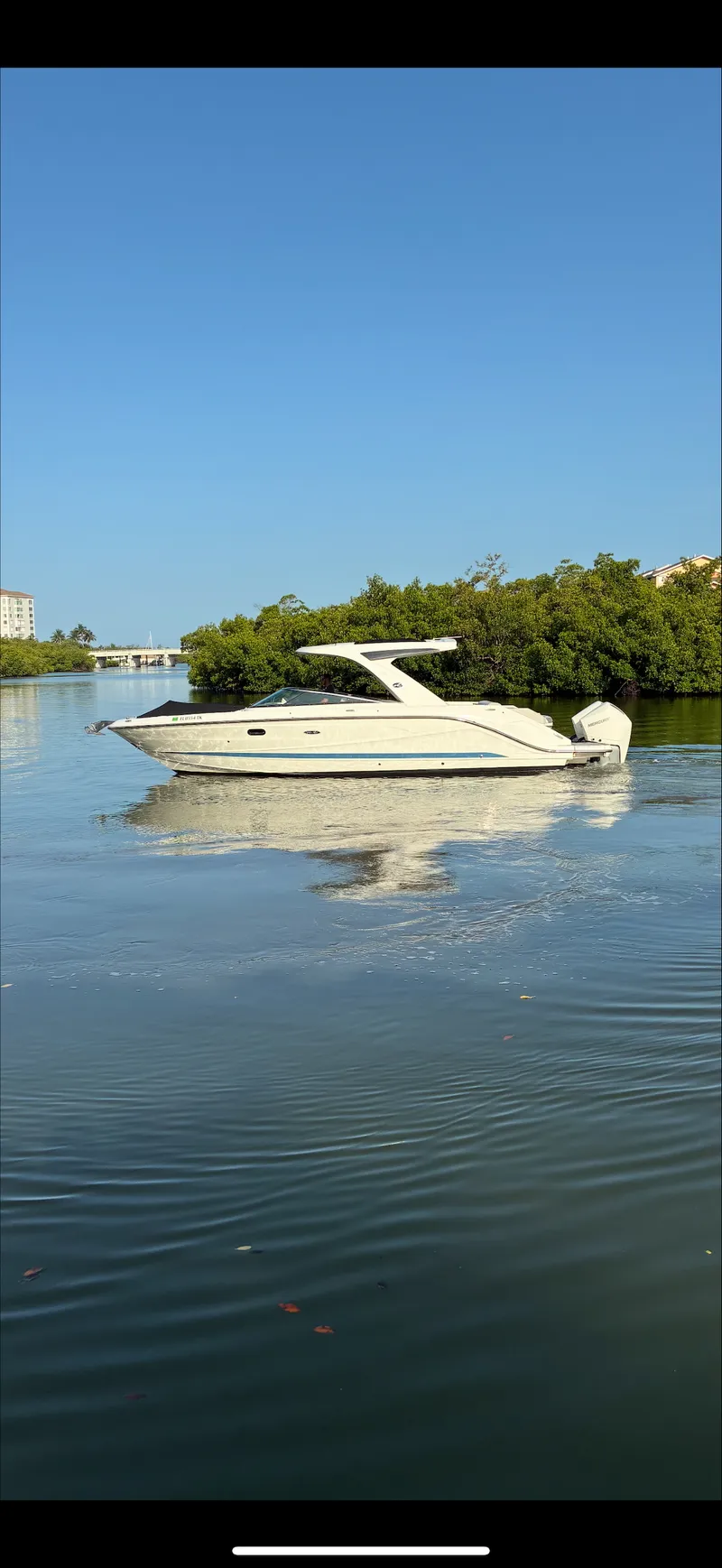 The Image of Sea Ray 310 SLX OB 2023 - undefined