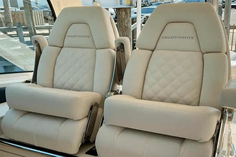 Slide: The Image of Grady-White Freedom 415 2026 - 18