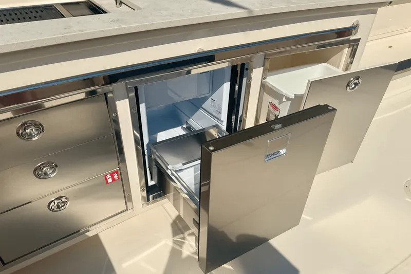 Slide: The Image of Grady-White Freedom 415 2026 - 23