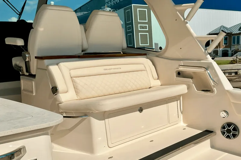 Slide: The Image of Grady-White Freedom 415 2026 - 31