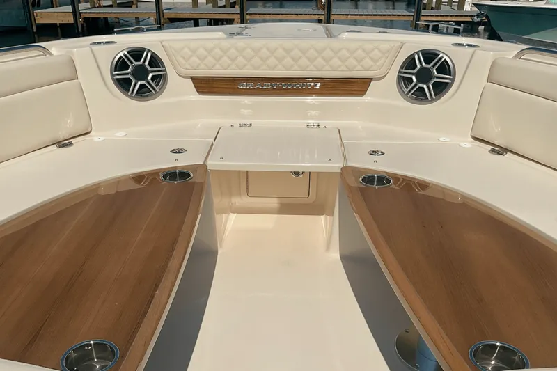 Slide: The Image of Grady-White Freedom 415 2026 - 33