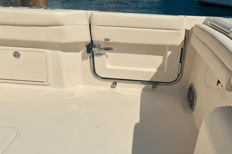 Slide: The Image of Grady-White Freedom 415 2026 - 39