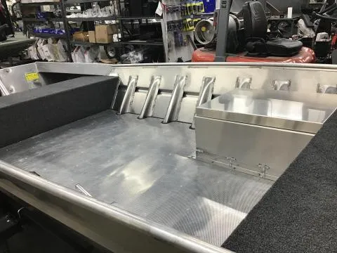 Slide: The Image of Southfork 1652 Sport Jet Boat 2026 - 3