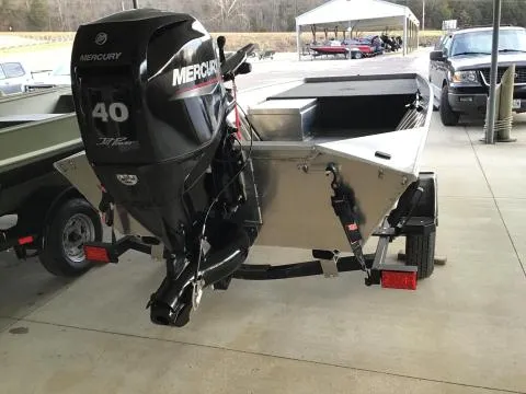 Slide: The Image of Southfork 1652 Sport Jet Boat 2026 - 5