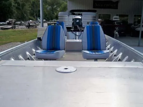 Slide: The Image of Alweld 1652 Jet Boat 2026 - 4