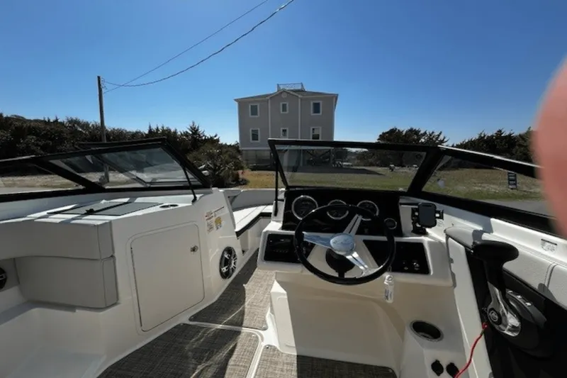 Slide: The Image of Sea Ray 190 SPX OUTBOARD 2021 - 12