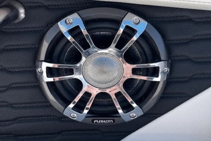 Slide: The Image of Sea Ray 190 SPX OUTBOARD 2021 - 17