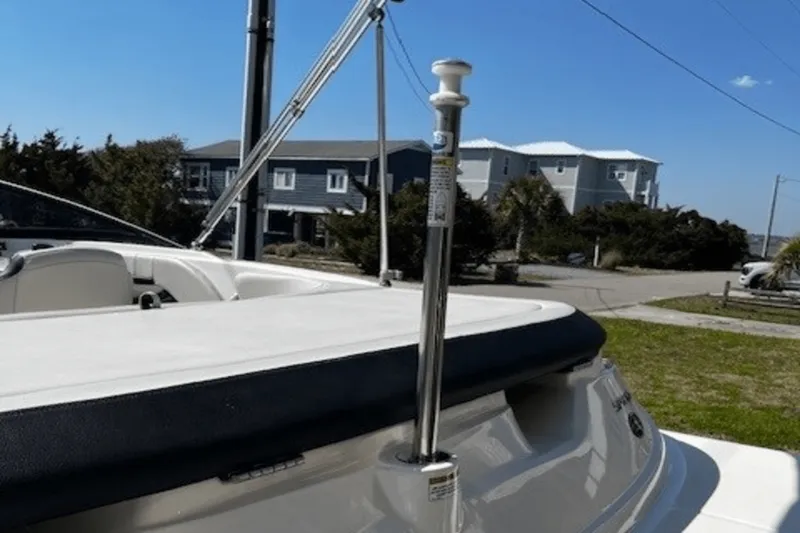 Slide: The Image of Sea Ray 190 SPX OUTBOARD 2021 - 23