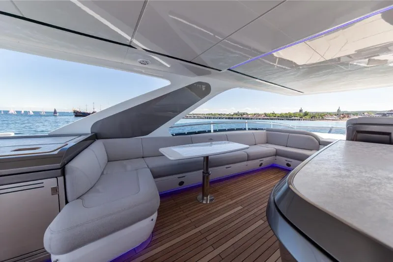 Slide: The Image of Galeon 800 Fly 2023 - 54