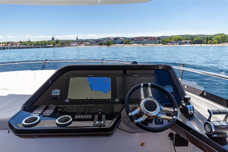 Slide: The Image of Galeon 800 Fly 2023 - 56