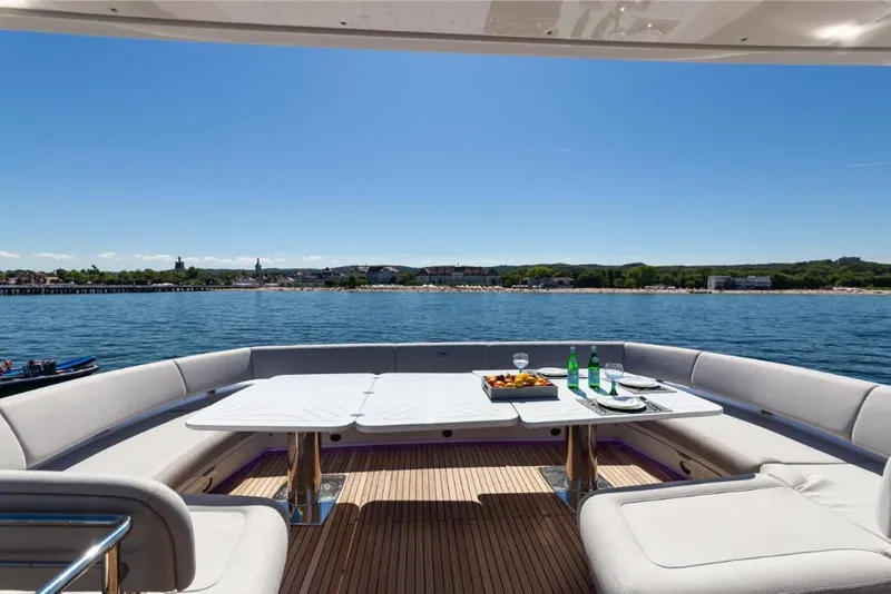 Slide: The Image of Galeon 800 Fly 2023 - 60