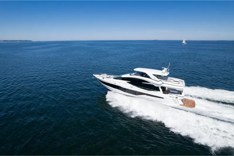 Slide: The Image of Galeon 800 Fly 2023 - 61