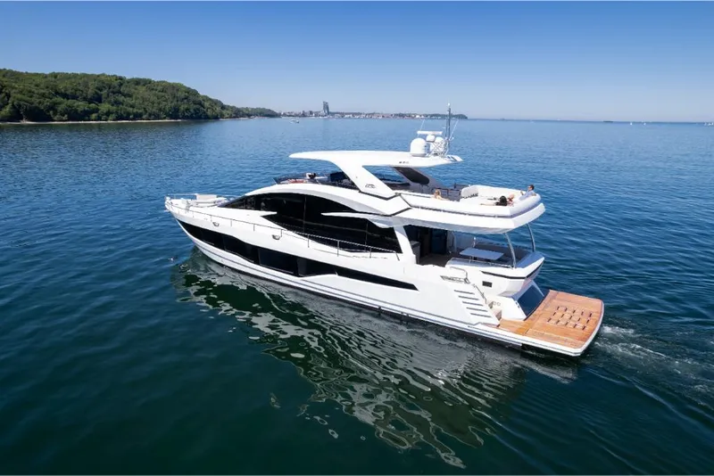 Slide: The Image of Galeon 800 Fly 2023 - 66