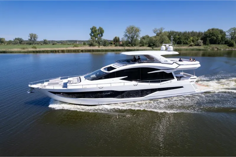 Slide: The Image of Galeon 800 Fly 2023 - 79