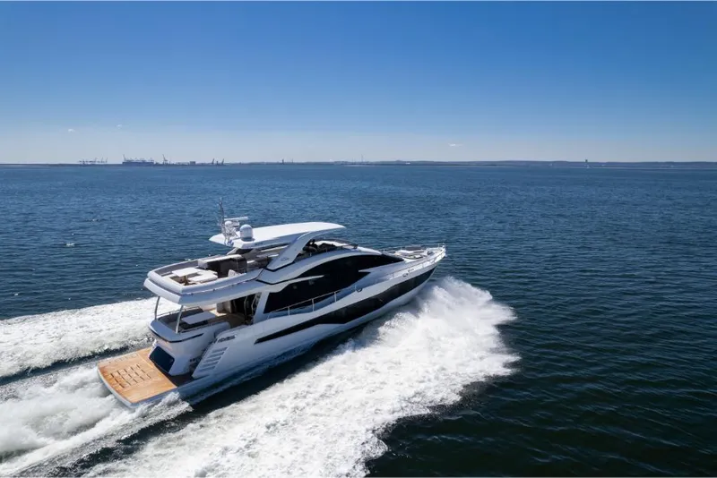 Slide: The Image of Galeon 800 Fly 2023 - 85