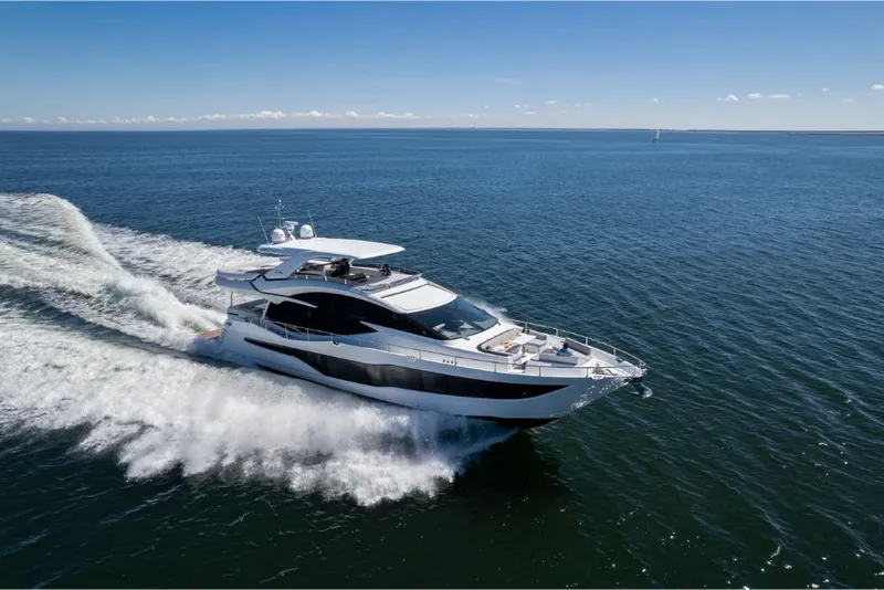 Slide: The Image of Galeon 800 Fly 2023 - 88